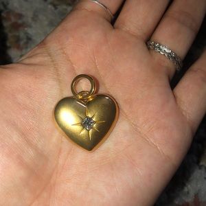 Gold pendant/charm to add to necklace.